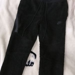 Nike Sherpa pants Medium